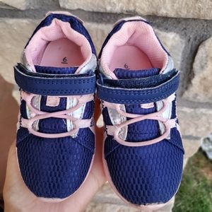 🔴Carter's- Pink/Navy Sneaker Size 6